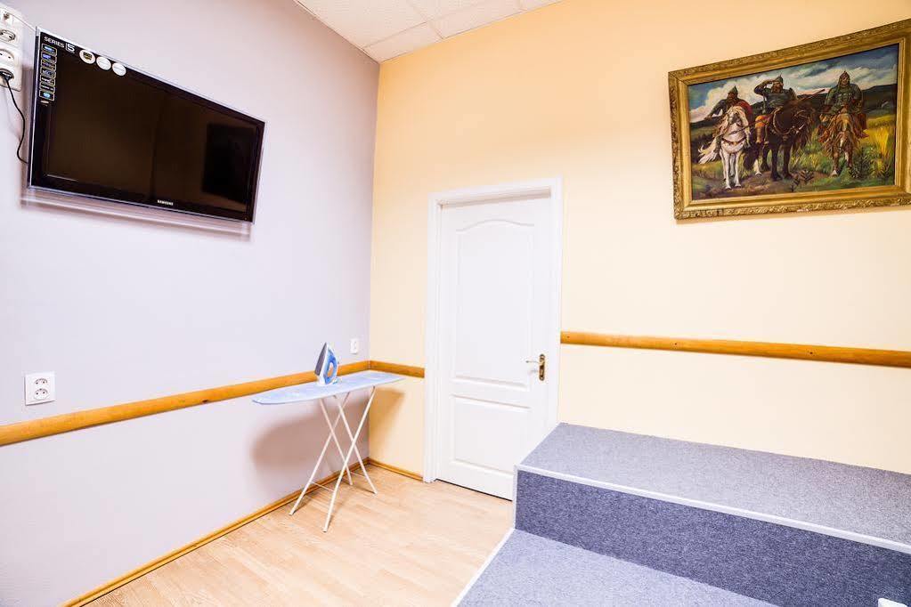 Night & Day Hostel Kiew Exterior foto